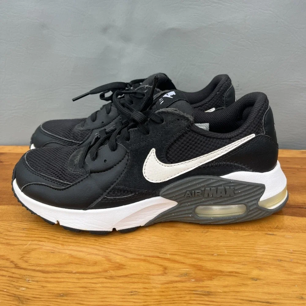 Nike Womens Air Max Excee CD5432-003  Black White Size 7.5